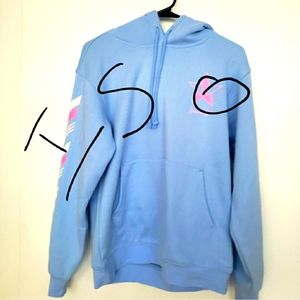 I WILL PAY !! Plz anyone selling this sweatshirt